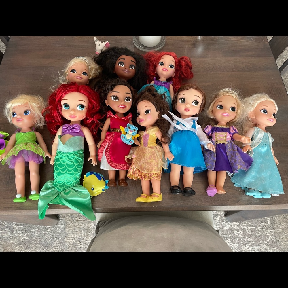 Lot of Disney Animator Dolls 16”